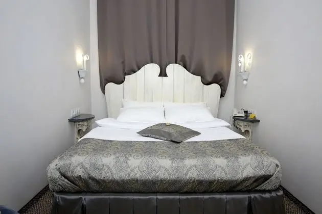 Comfort Tek Büyük Yataklı Oda