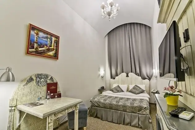 Comfort Tek Büyük Yataklı Oda