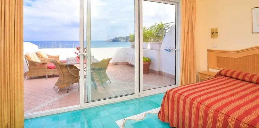 Deluxe Tek Büyük Yataklı Oda