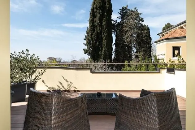 Deluxe Tek Büyük Yataklı Oda, Teras