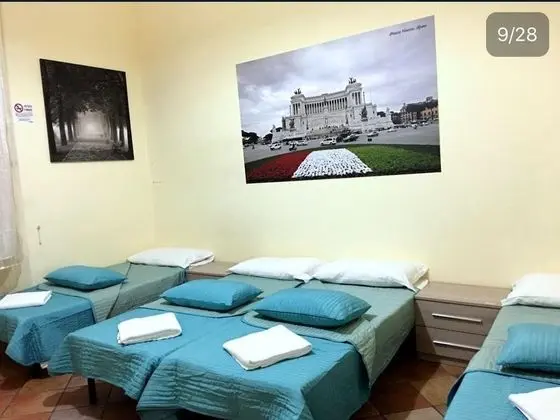 Ortak Ranzalı Oda, 1 Tek Kişilik Yatak