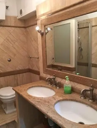 Ortak Ranzalı Oda, 1 Tek Kişilik Yatak