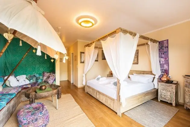 Tek Büyük Yataklı Oda, Sauna