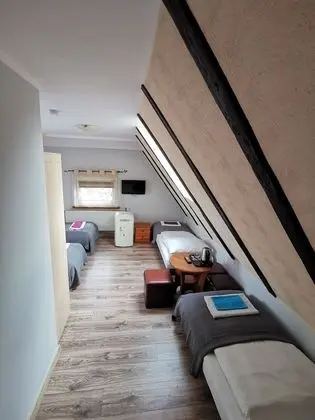 Standard Dört Kişilik Oda (34)