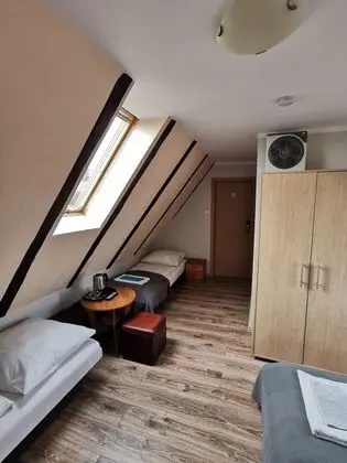 Standard Dört Kişilik Oda (34)