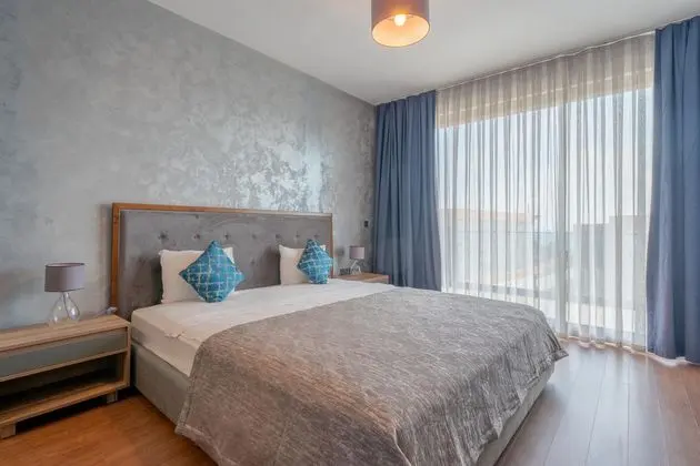 https://images.etstur.com/imgproxy/resize/2560x1440/files/images/hotelImages/etsrooms/183/Zigana_Resort_Alacati_20240812132637_14.jpg