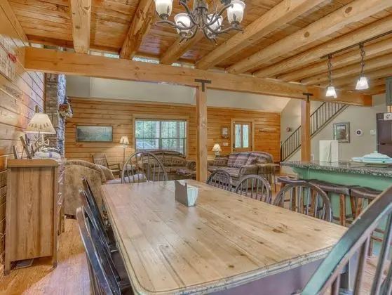Kulübe, Birden Çok Yatak (Zigzag Mountain Lodge)