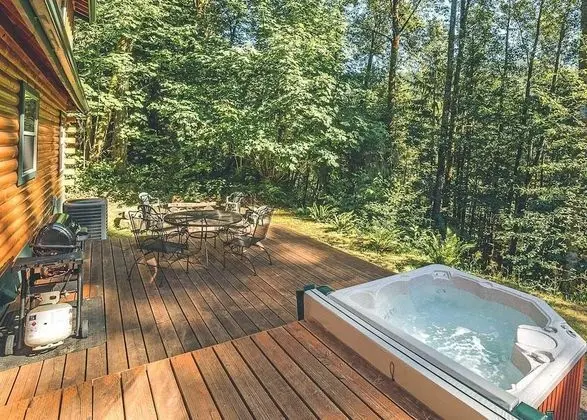 Kulübe, Birden Çok Yatak (Zigzag Mountain Lodge)