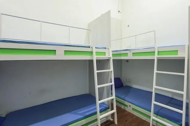 Ortak Ranzalı Oda, Karma Ranzalı Oda