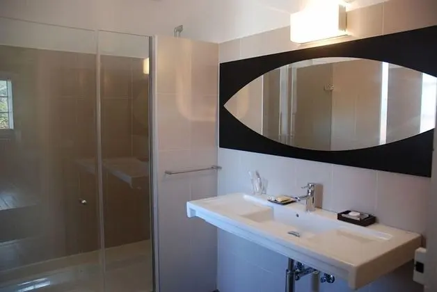 Tek Büyük Yataklı Oda, Sigara İçilmez, Dağ Manzaralı