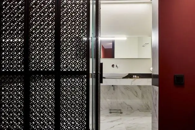 Standard Double Room (Interior Corridor)