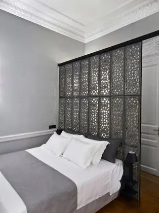 Superior Tek Büyük Yataklı Oda (Acropolis View)