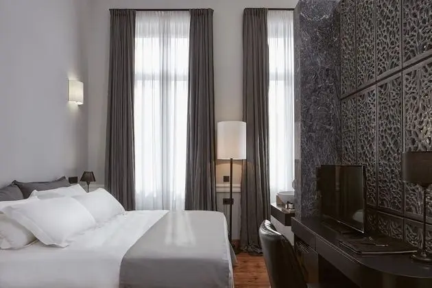 Tek Büyük Yataklı Oda (Acropolis View)