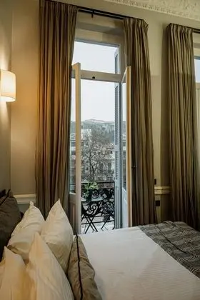 Tek Büyük Yataklı Oda (Acropolis View)