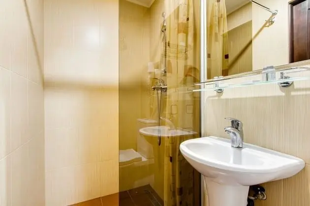 Economy Tek Büyük Yataklı Oda, Ortak Banyo