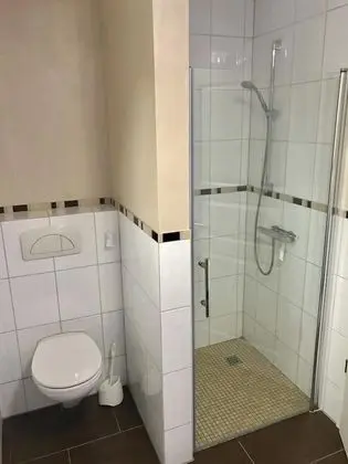 Tek Büyük Yataklı Oda, Ortak Banyo