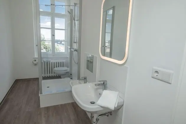Tek Büyük Yataklı Oda, Ortak Banyo (Nr. 2)