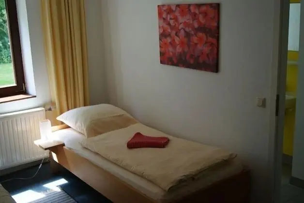Tek Kişilik Oda, Ortak Banyo