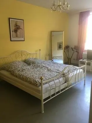 Üç Kişilik Oda