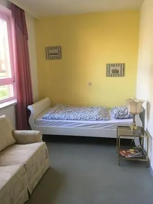 Üç Kişilik Oda