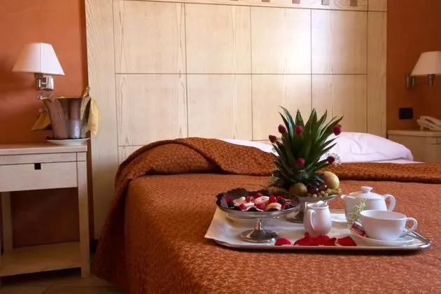 Tek Büyük Yataklı Oda, 1 Çift Kişilik veya 2 Tek Kişilik Yatak