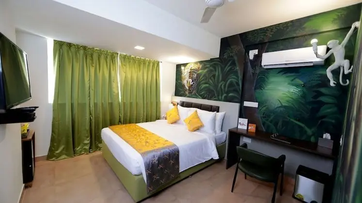 DeluxZ+ Room