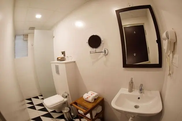 DeluxZ+ Room