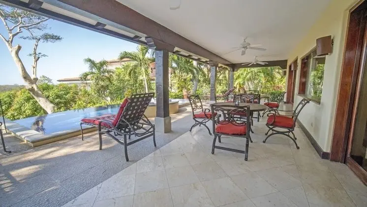 Deluxe Villa