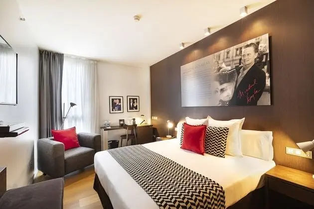 Standard Tek Büyük Yataklı Oda