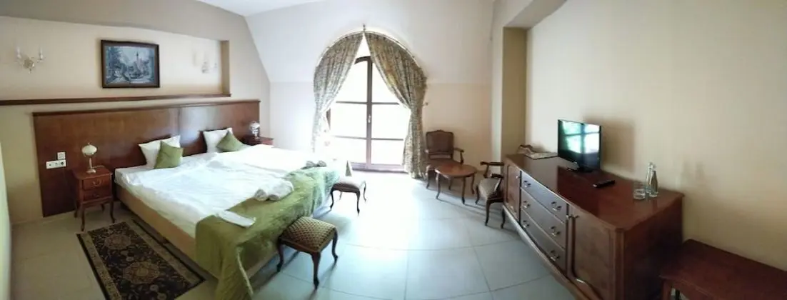 Superior Tek Büyük veya İki Ayrı Yataklı Oda
