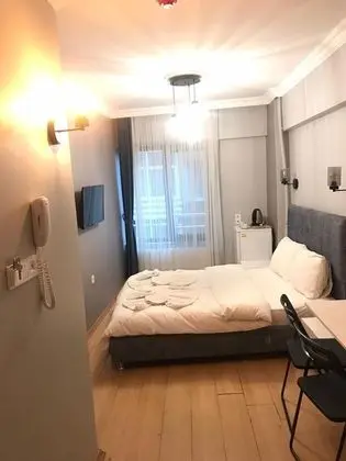 Standard Tek Büyük Yataklı Oda
