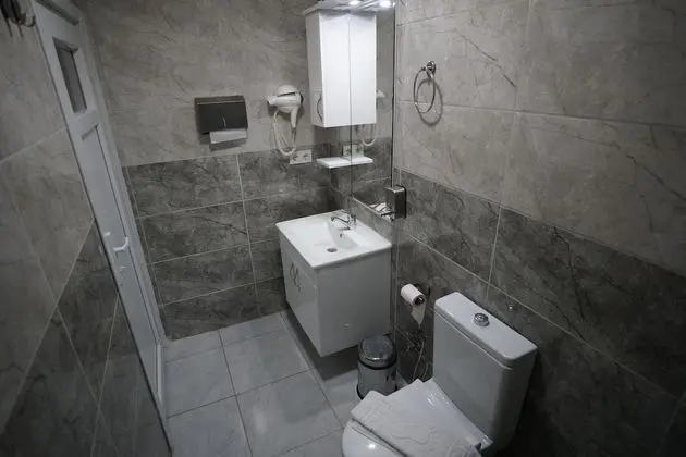 Standard Tek Büyük Yataklı Oda