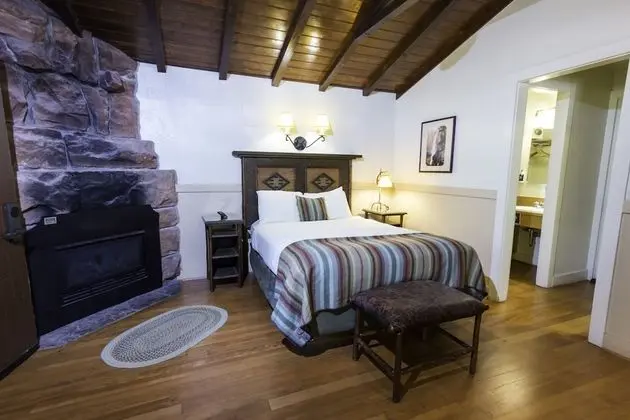 Western Cabin, 1 Queen Bed