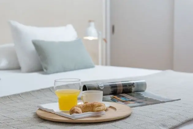 One Bedroom Apartment