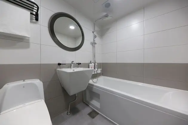 Süit (Styler Steam Clothing Care System)