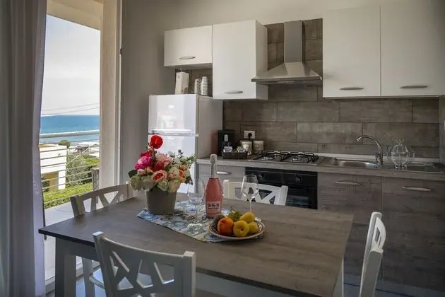 Family Apart Daire, Birden Çok Yatak, Denize Bakan (Zircone Apartment On Sea Shore)