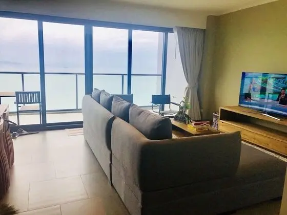 Family 2-Bedroom Condo with Sea View