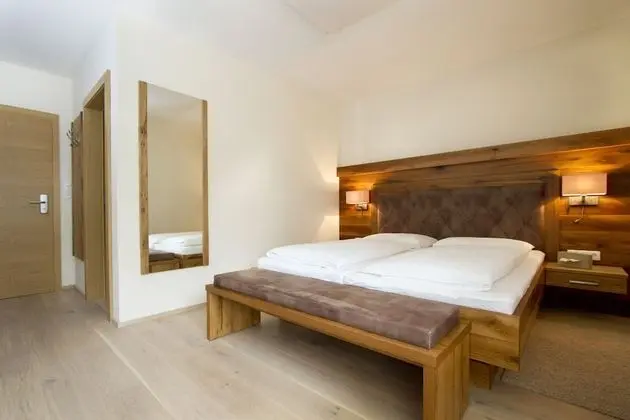 Classic Tek Büyük Yataklı Oda