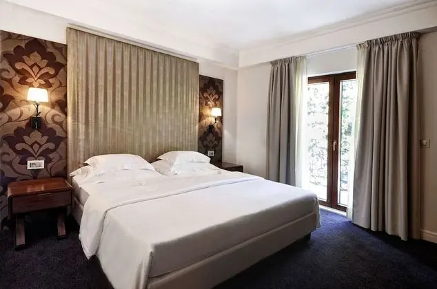 Süit, Balkon, Bahçe Manzaralı