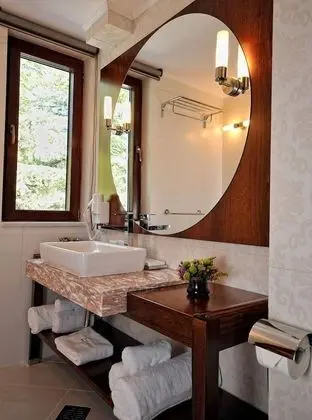 Süit, Balkon, Bahçe Manzaralı
