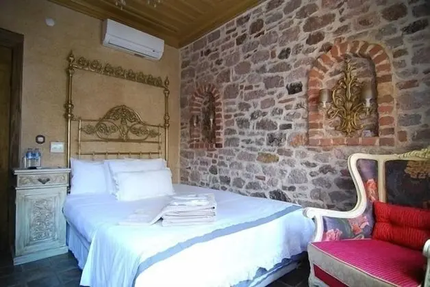 Standard Tek Büyük veya İki Ayrı Yataklı Oda