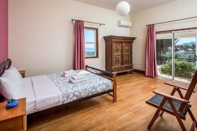 Villa, 4 Yatak Odası, Kişiye Özel Havuzlu