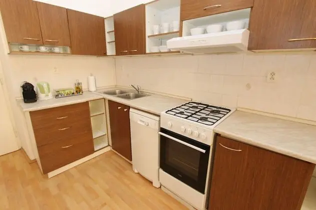 Basic Apart Daire, 3 Yatak Odası, Mutfak