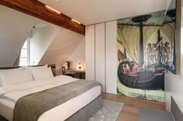 Tek Büyük Yataklı Oda, Balkon