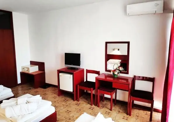 Üç Kişilik Oda, Balkon