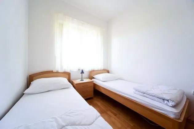 Apart Daire (Zlatko - 100m from the sea - A2(4))