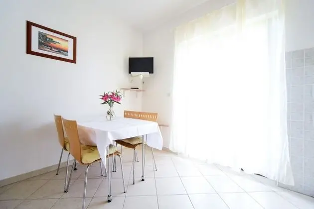 Apart Daire (Zlatko - 100m from the sea - A2(4))