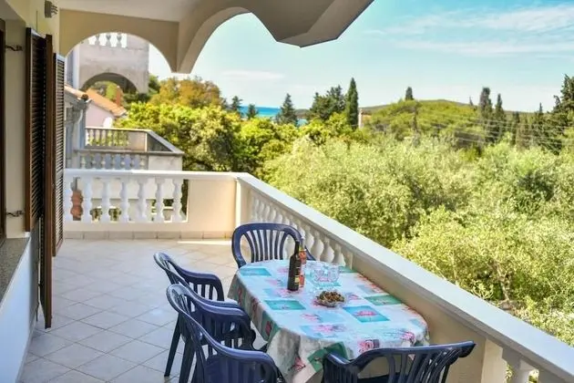 Apart Daire (Zlatko - 100m from the sea - A2(4))