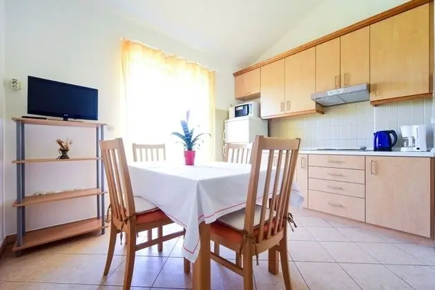 Apart Daire (Zlatko - 100m from the sea - A3(4))