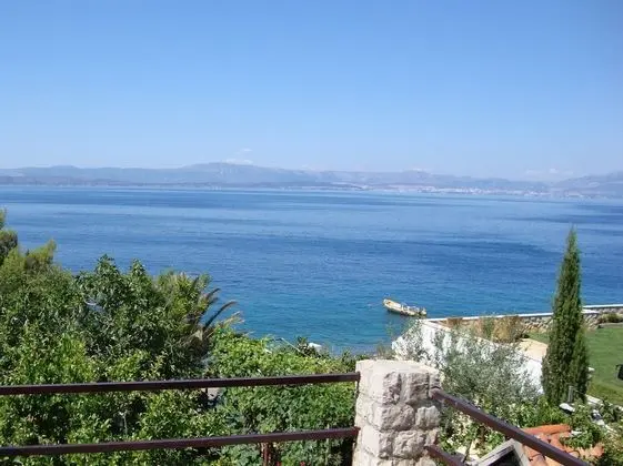 Apart Daire (Zlatko Slobodan - by sea - A1(4+1))